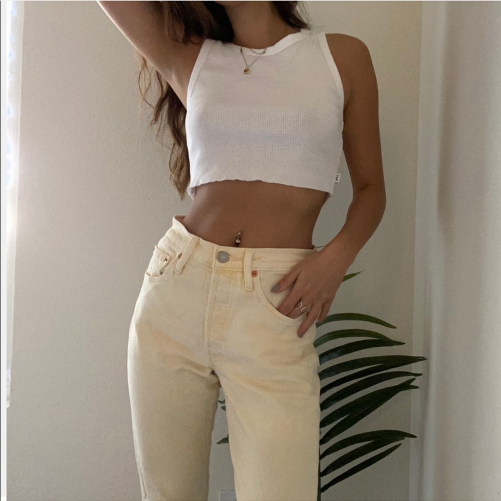 Pale yellow Levi’s 501